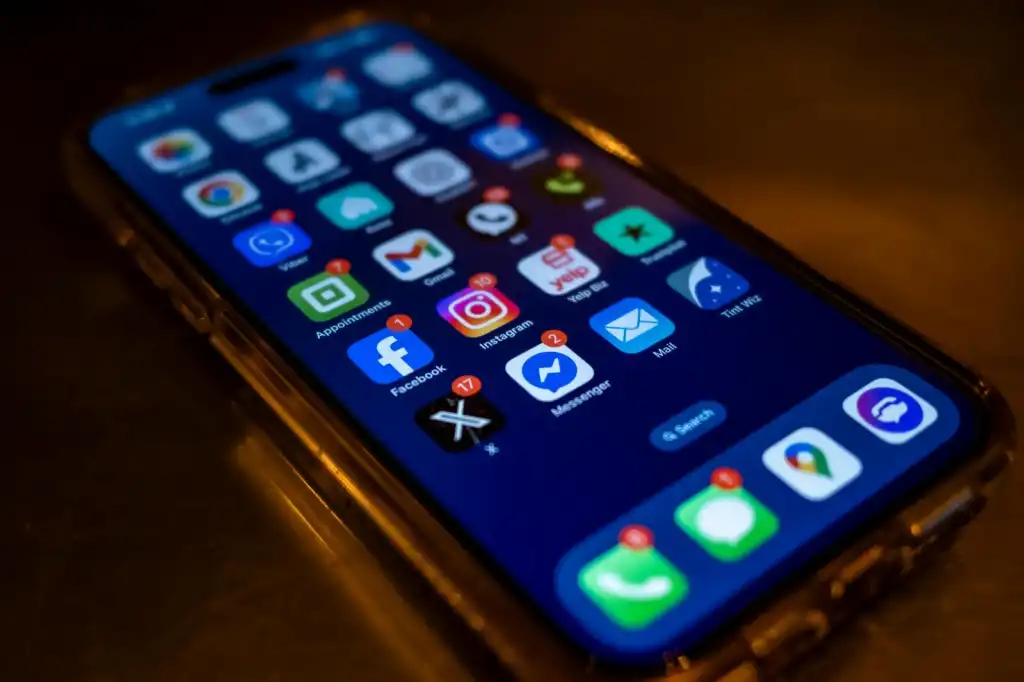 متى تختار البرمجة الأصلية (Native) لتضمن تفوق تطبيقك مالياً